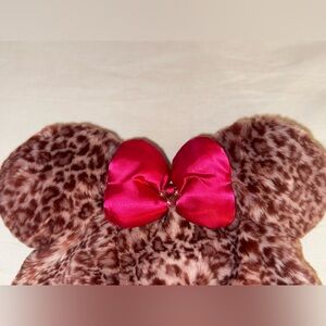 Limited Edition Tokyo Disney Resort Minnie Mouse leopard pattern collectible hat